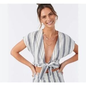 ☀️Olivaceous Striped Cap Sleeve V-Neck Tie Front Cropped Top White/Gray Small